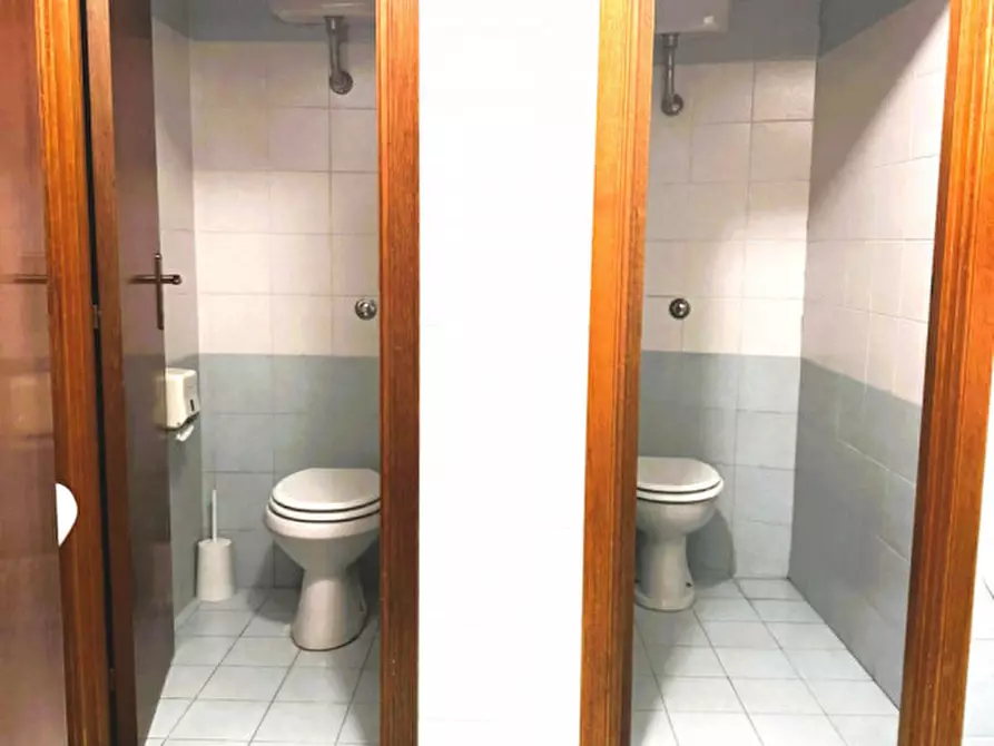 Immagine 11 di Attività commerciale in vendita  in via torres, 17/G a Sassari