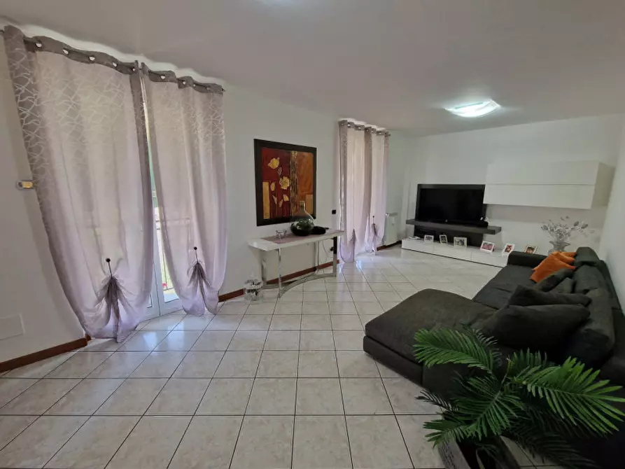 Immagine 3 di Appartamento in vendita  in Via Bosena a Rapallo