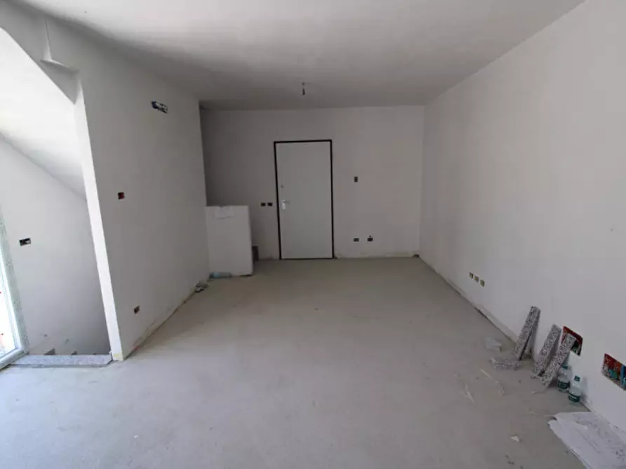 Immagine 11 di Casa bifamiliare in vendita  in Via Vittorio Alfieri a Vedano Al Lambro