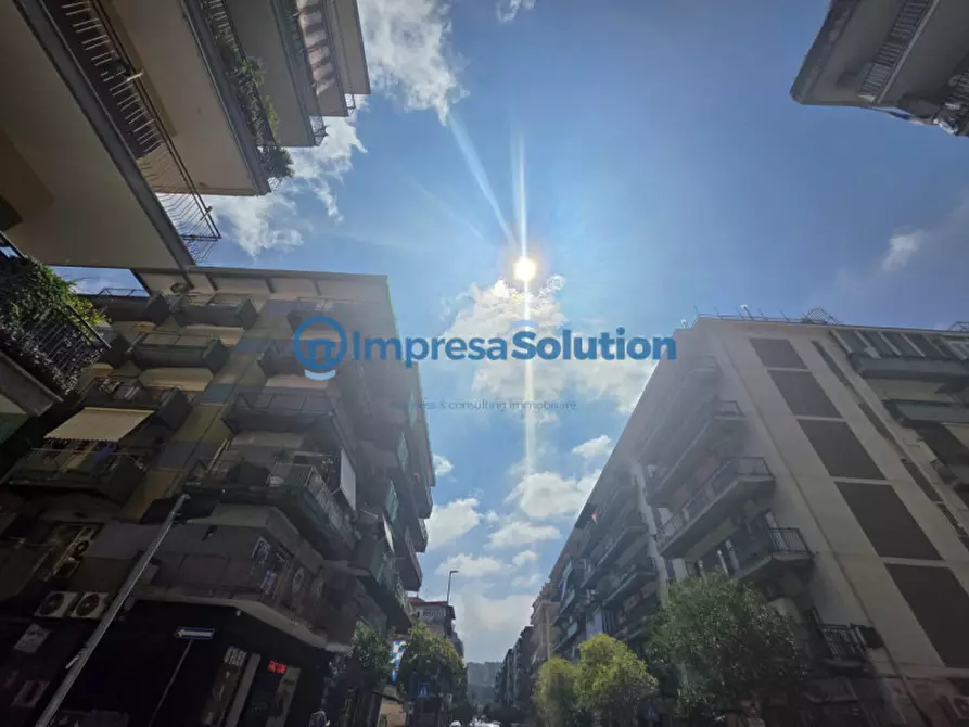 Immagine 1 di Negozio in affitto  in Via dell'Epomeo a Napoli