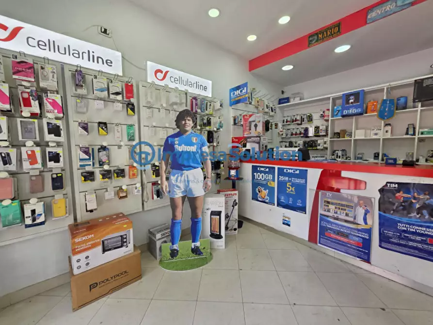 Immagine 5 di Negozio in affitto  in Via dell'Epomeo a Napoli