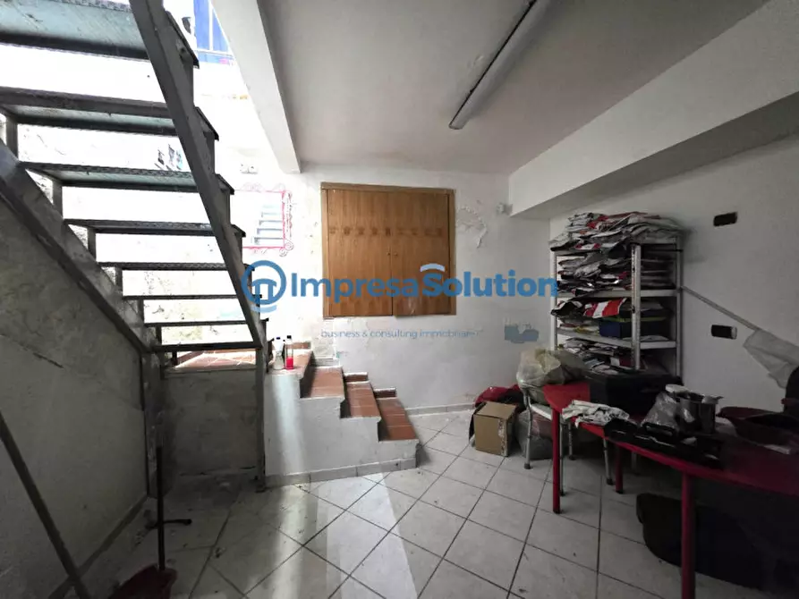 Immagine 13 di Negozio in affitto  in Via dell'Epomeo a Napoli