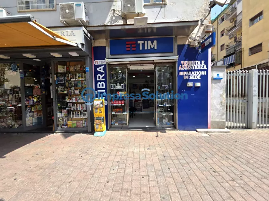 Immagine 18 di Negozio in affitto  in Via dell'Epomeo a Napoli