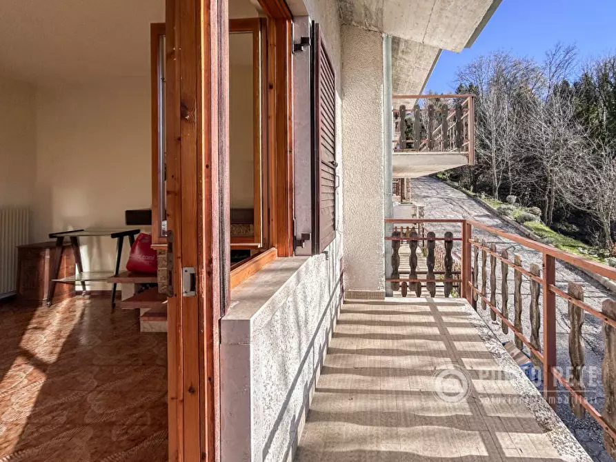 Immagine 22 di Appartamento in vendita  in Villaggio Albarè a Ferrara Di Monte Baldo