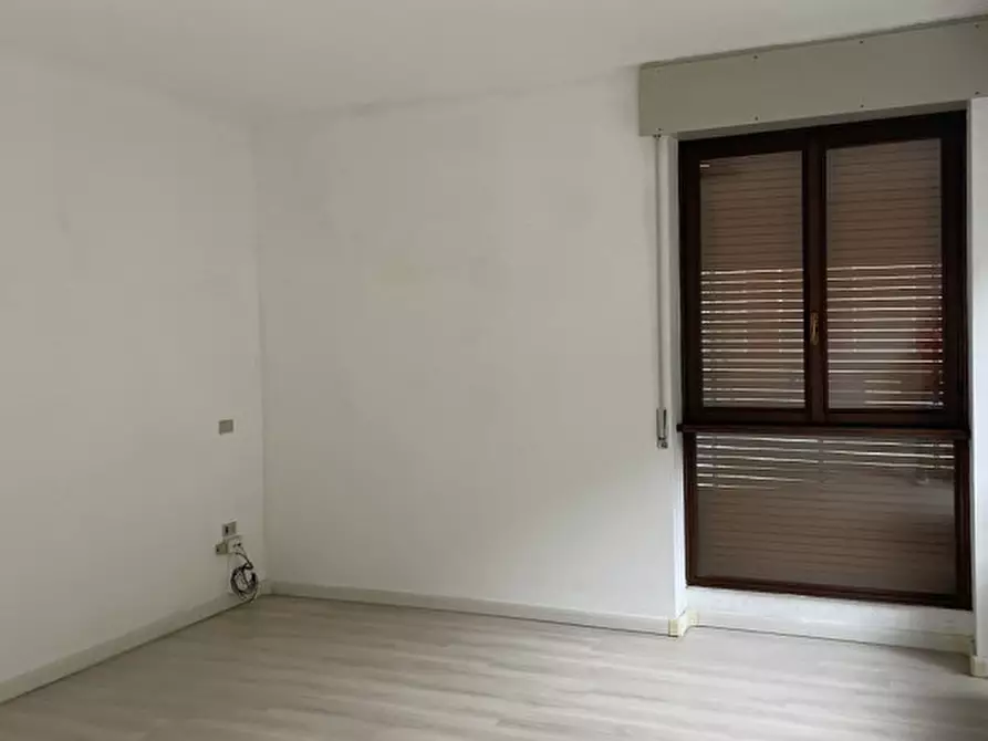 Immagine 8 di Ufficio in affitto  a Vittorio Veneto