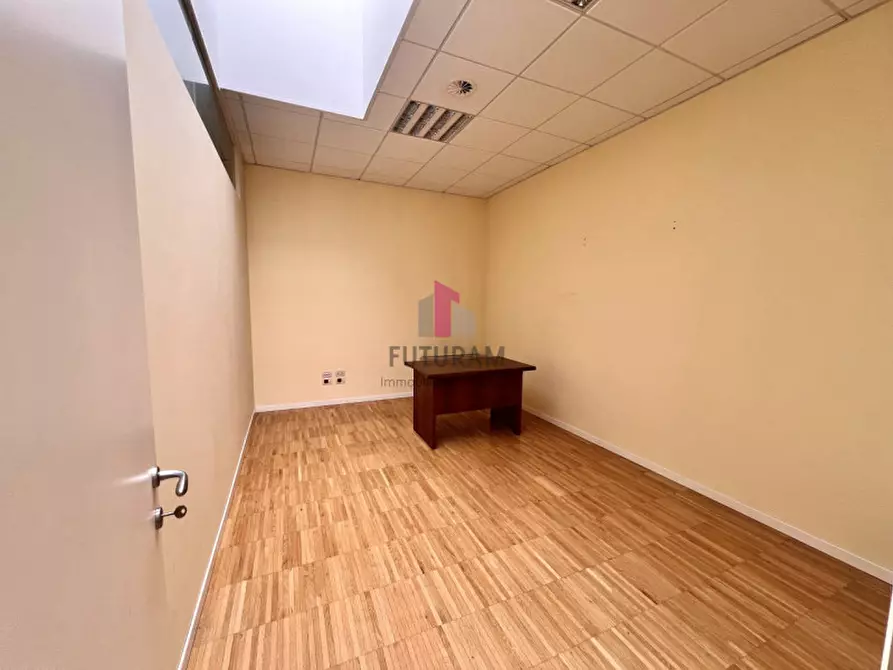 Immagine 10 di Ufficio in affitto  in Via Ungaretti 14 a Dueville