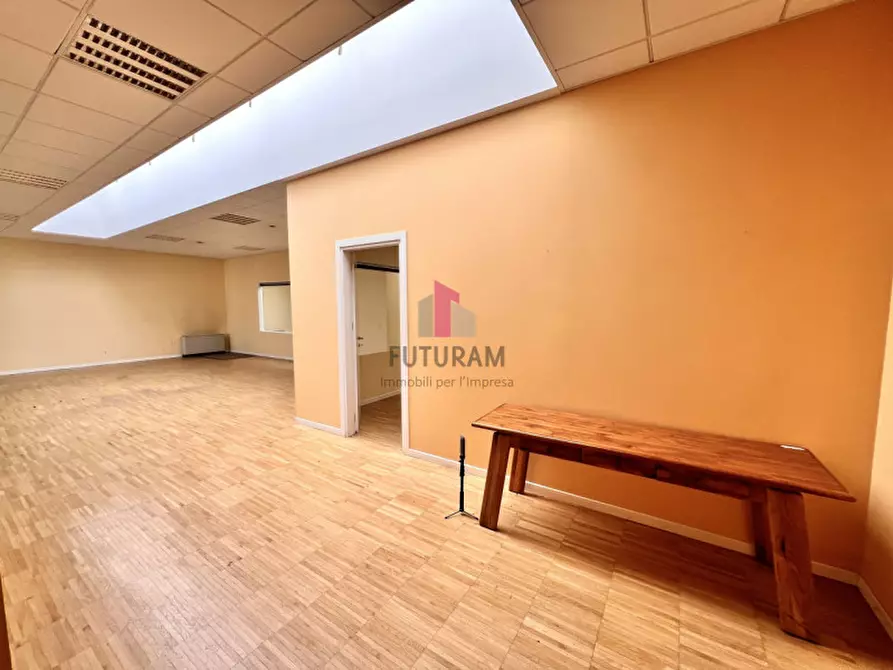 Immagine 16 di Ufficio in affitto  in Via Ungaretti 14 a Dueville