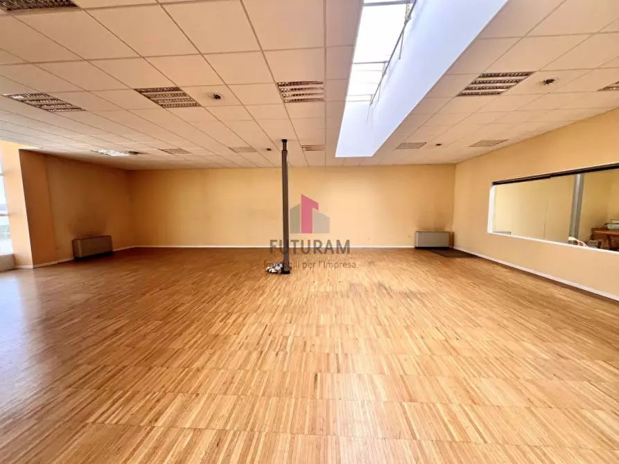 Immagine 18 di Ufficio in affitto  in Via Ungaretti 14 a Dueville