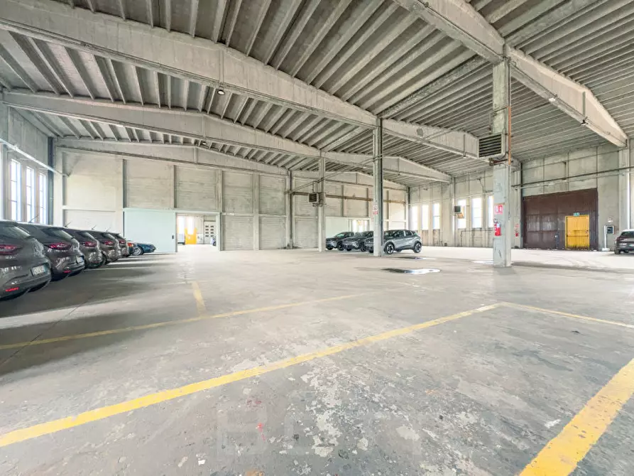 Immagine 23 di Palazzo in vendita  in via torino 9 a Cureggio