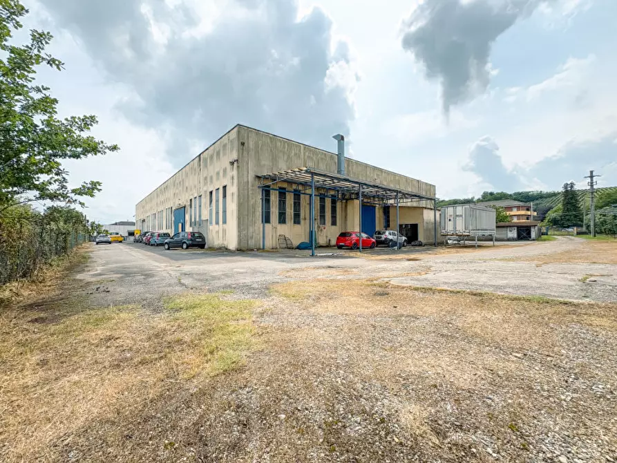 Immagine 28 di Palazzo in vendita  in via torino 9 a Cureggio