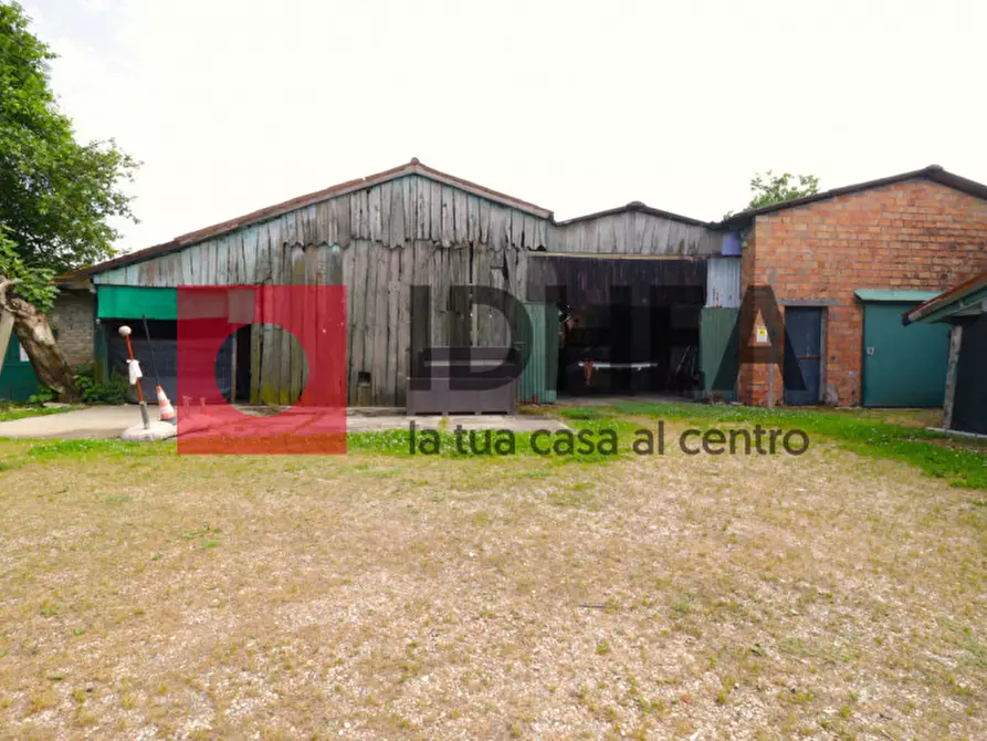 Immagine 4 di Rustico / casale in vendita  in Via Malombra a Mogliano Veneto