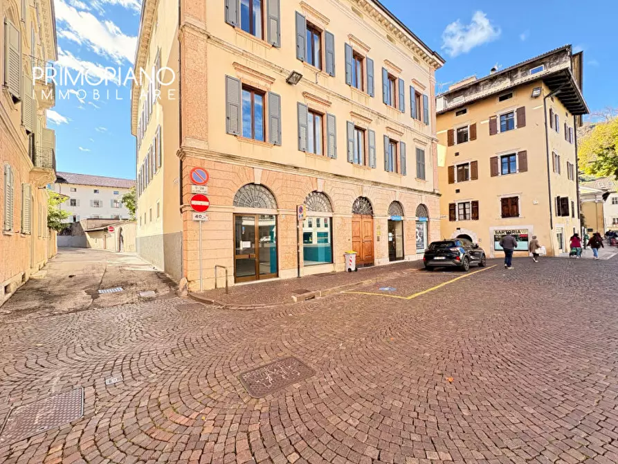 Immagine 16 di Negozio in affitto  in Piazza Santa Maria Maggiore a Trento