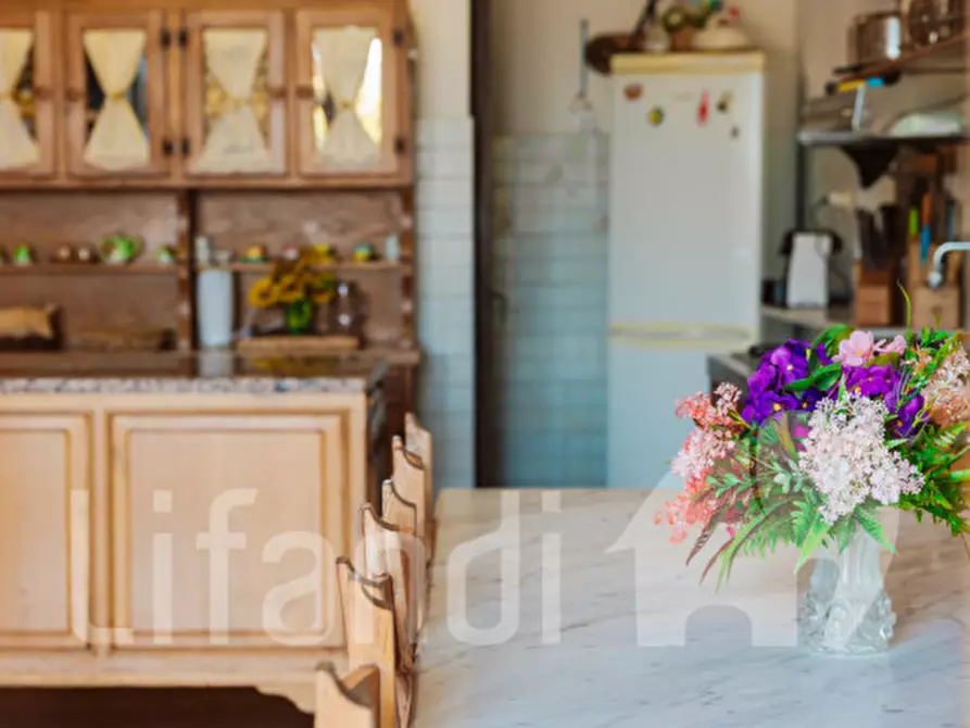 Immagine 6 di Villa in vendita  a Civitella In Val Di Chiana