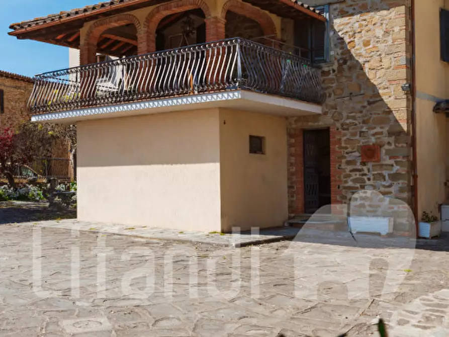 Immagine 11 di Villa in vendita  a Civitella In Val Di Chiana