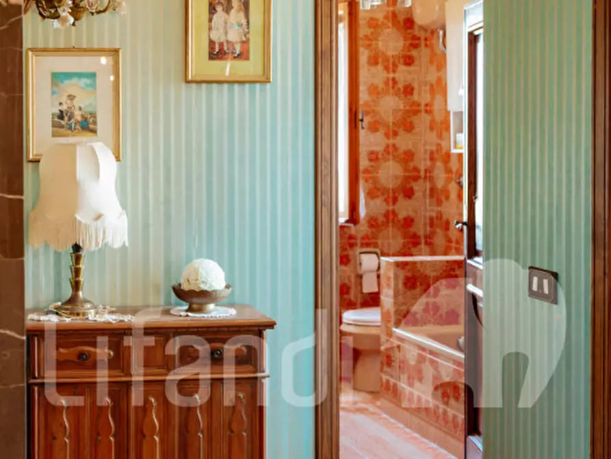 Immagine 14 di Villa in vendita  a Civitella In Val Di Chiana