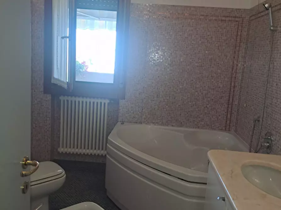 Immagine 6 di Appartamento in vendita  in via QUINTINO SELLA a Vicenza