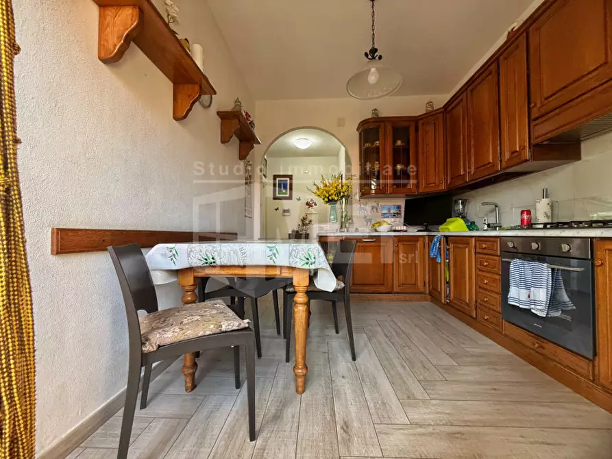 Immagine 2 di Appartamento in vendita  in VIA UMBERTO TERRACINI 19 a Livorno