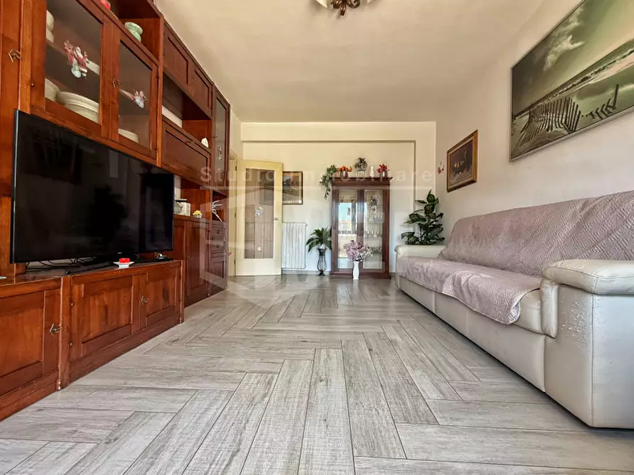 Immagine 5 di Appartamento in vendita  in VIA UMBERTO TERRACINI 19 a Livorno
