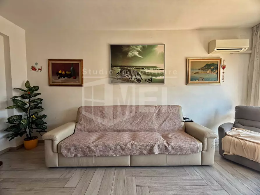 Immagine 8 di Appartamento in vendita  in VIA UMBERTO TERRACINI 19 a Livorno