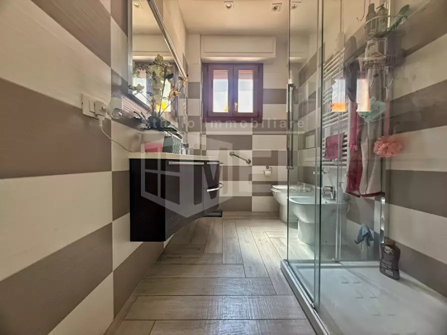 Immagine 15 di Appartamento in vendita  in VIA UMBERTO TERRACINI 19 a Livorno