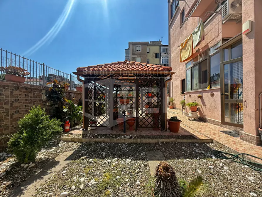 Immagine 18 di Appartamento in vendita  in VIA UMBERTO TERRACINI 19 a Livorno