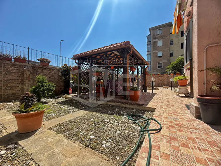 Immagine 21 di Appartamento in vendita  in VIA UMBERTO TERRACINI 19 a Livorno