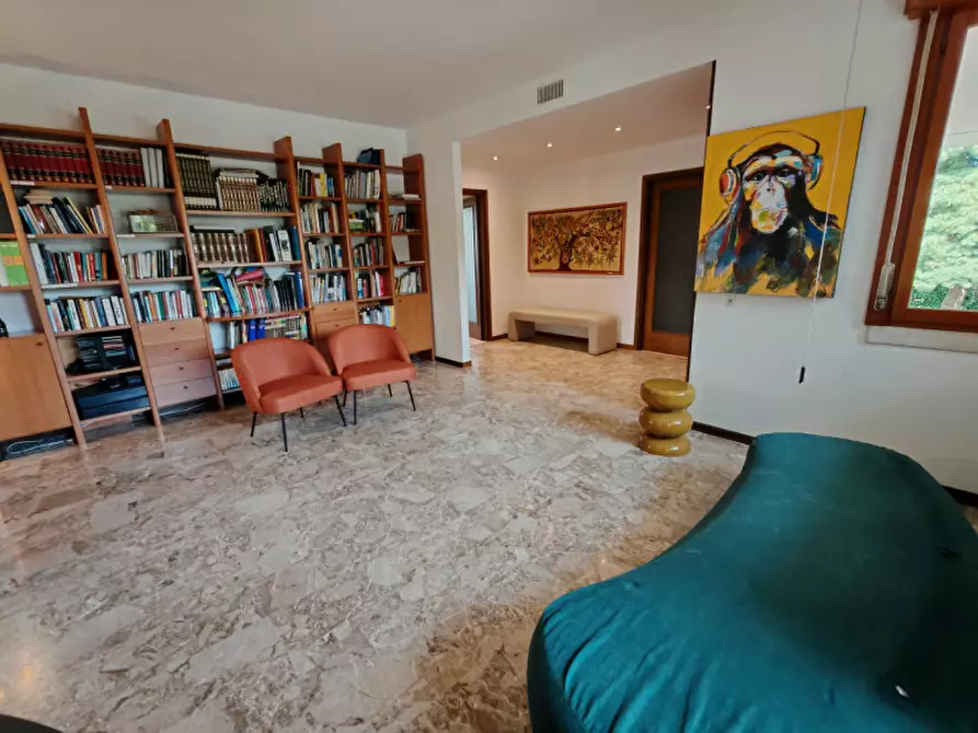 Immagine 12 di Camera in affitto  a Legnaro