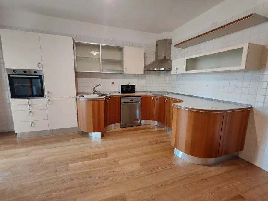 Immagine 14 di Camera in affitto  a Legnaro