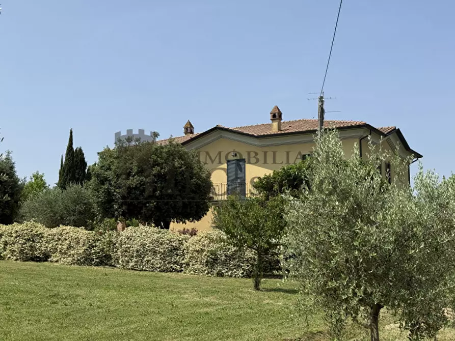 Immagine 2 di Villa in vendita  in Via Soccorso a Castiglione Del Lago