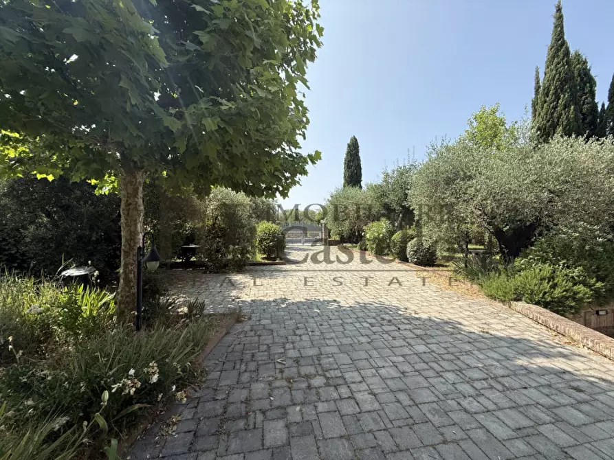 Immagine 40 di Villa in vendita  in Via Soccorso a Castiglione Del Lago