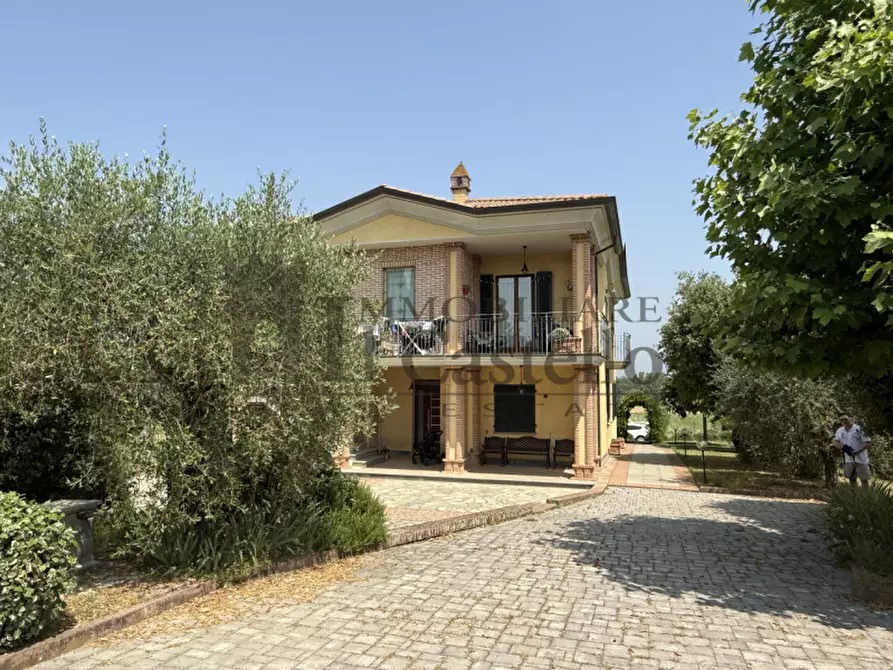 Immagine 45 di Villa in vendita  in Via Soccorso a Castiglione Del Lago