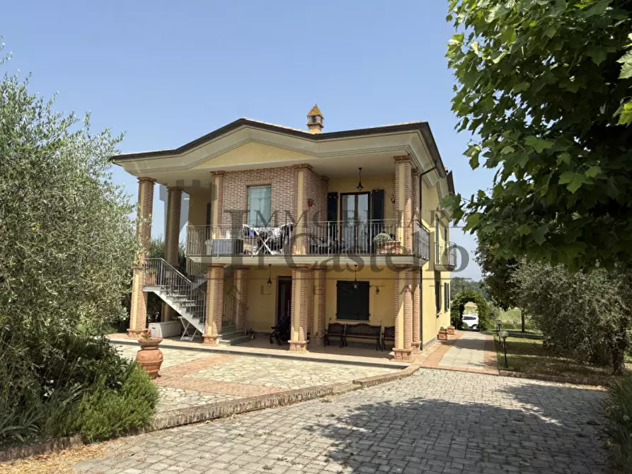 Immagine 46 di Villa in vendita  in Via Soccorso a Castiglione Del Lago