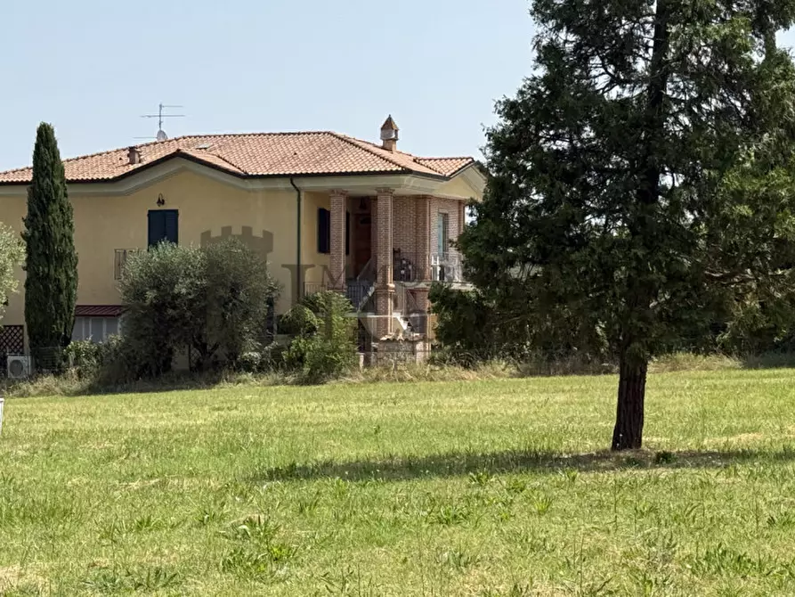 Immagine 48 di Villa in vendita  in Via Soccorso a Castiglione Del Lago