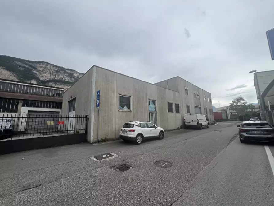 Immagine 5 di Capannone industriale in affitto  in Via del Commercio a Trento