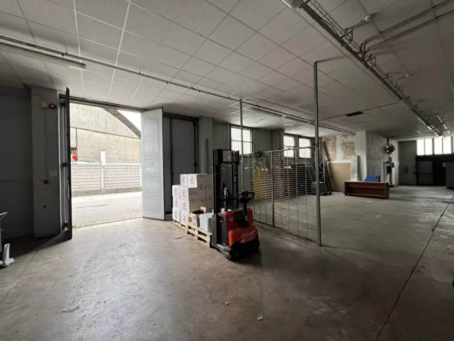 Immagine 6 di Capannone industriale in affitto  in Via del Commercio a Trento