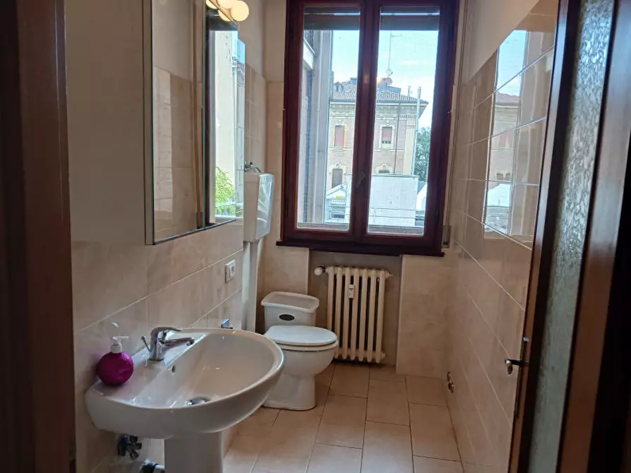 Immagine 40 di Appartamento in affitto  in Via Nicola Fabrizi a Modena