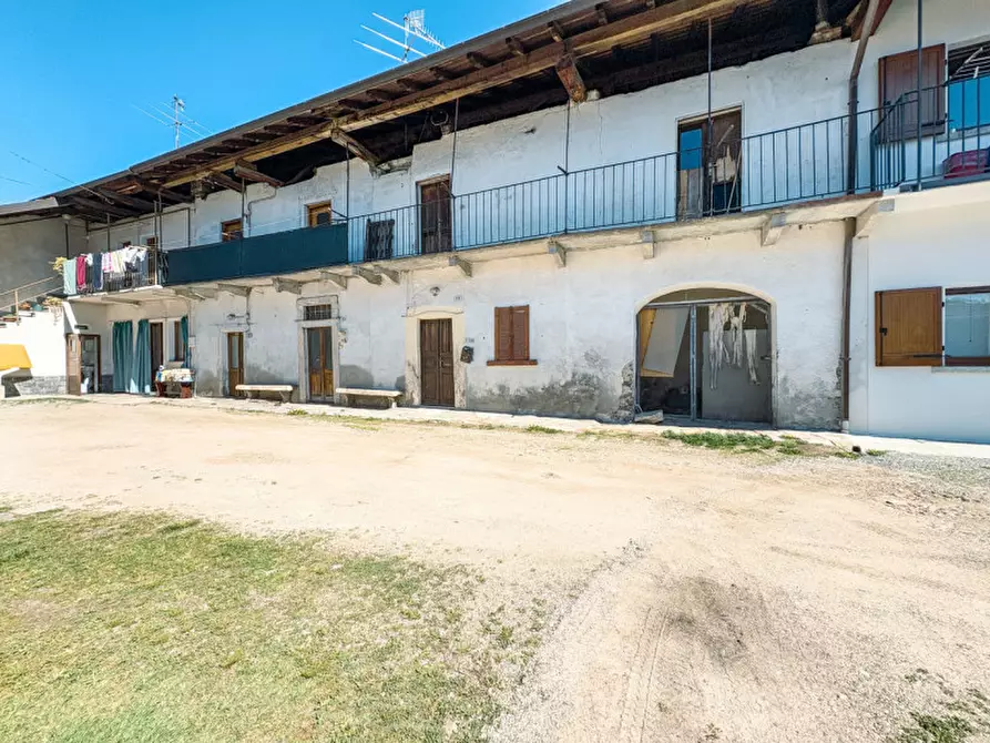 Immagine 1 di Rustico / casale in vendita  in via opagliolo 11 13 a San Maurizio D'opaglio