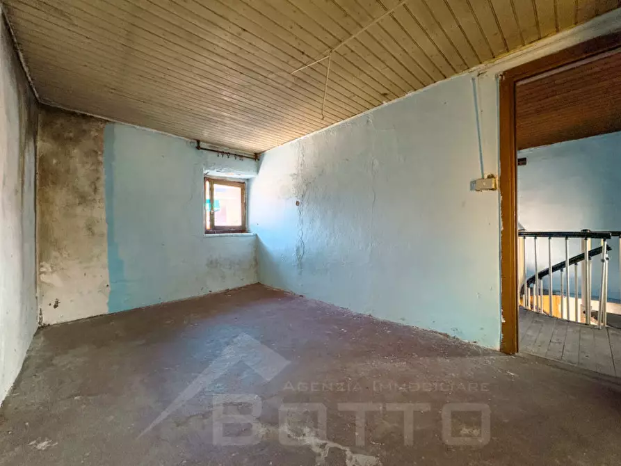 Immagine 11 di Rustico / casale in vendita  in via opagliolo 11 13 a San Maurizio D'opaglio