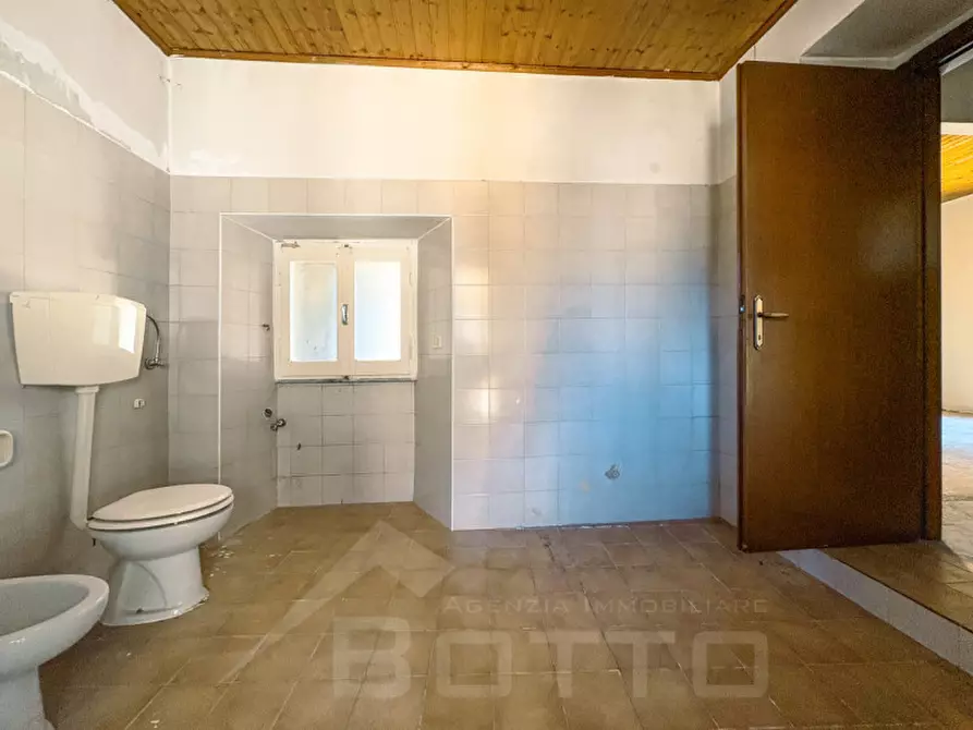 Immagine 13 di Rustico / casale in vendita  in via opagliolo 11 13 a San Maurizio D'opaglio