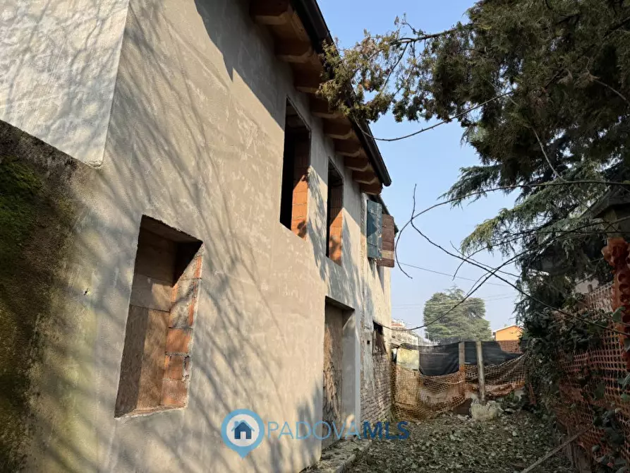 Immagine 10 di Casa indipendente in vendita  in Via Tirana 13 a Padova