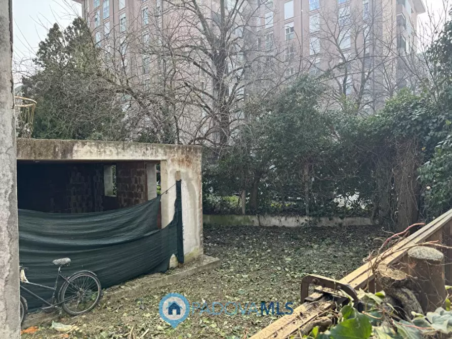 Immagine 16 di Casa indipendente in vendita  in Via Tirana 13 a Padova