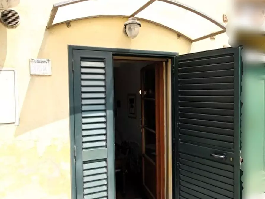 Immagine 1 di Appartamento in vendita  in Via Ammiraglio Ernesto Burzagli a Montevarchi