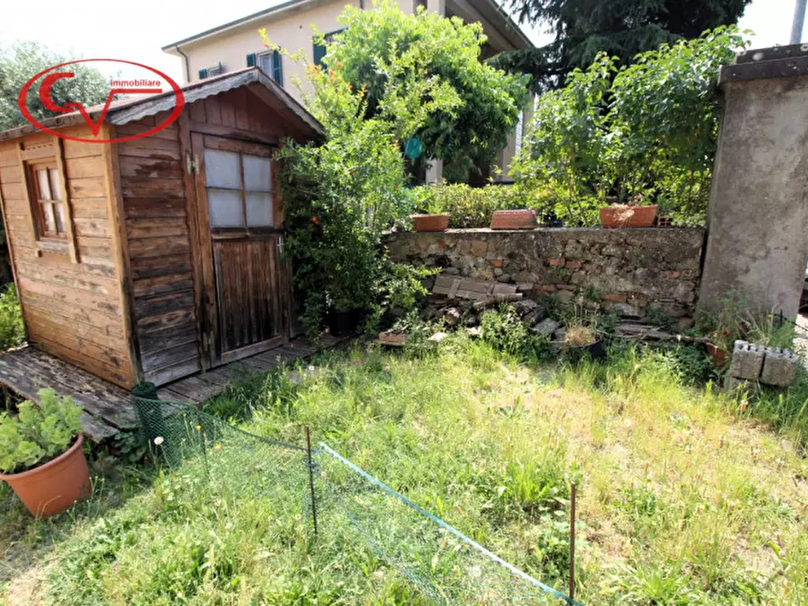 Immagine 19 di Appartamento in vendita  in Via Ammiraglio Ernesto Burzagli a Montevarchi