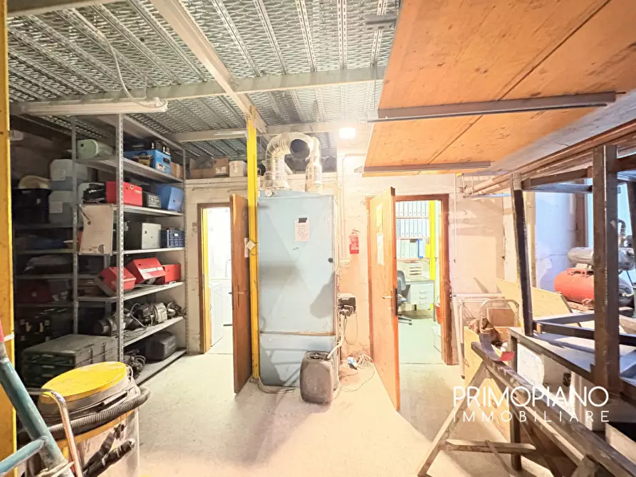Immagine 3 di Magazzino in vendita  in Via alla Grotta a Cavareno