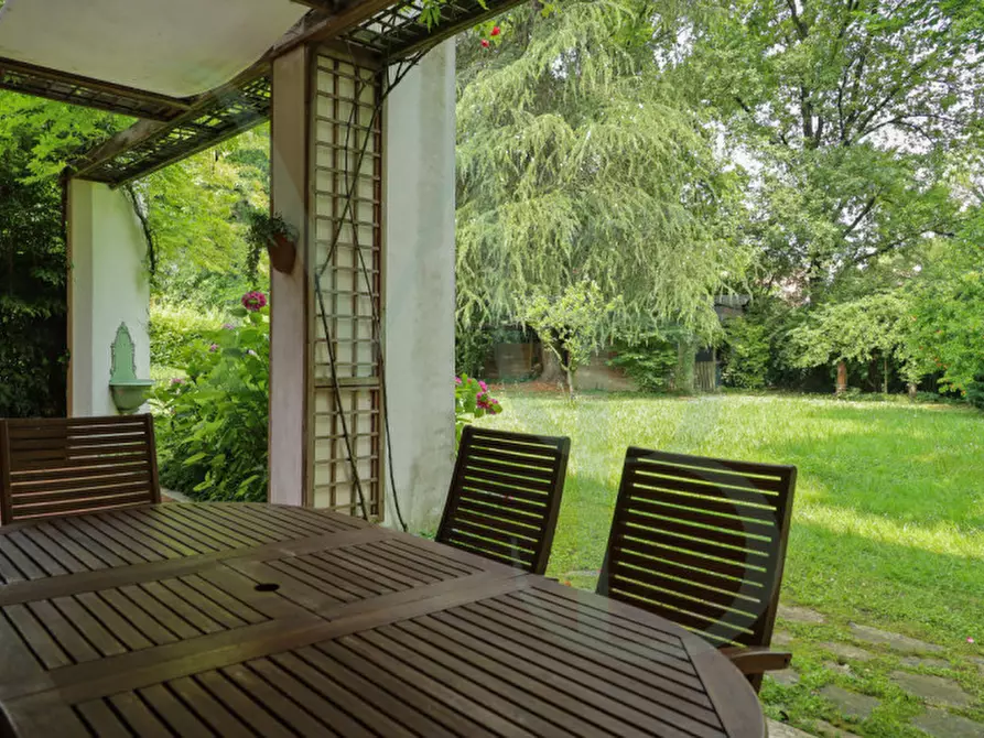 Immagine 6 di Villa in vendita  a Padova