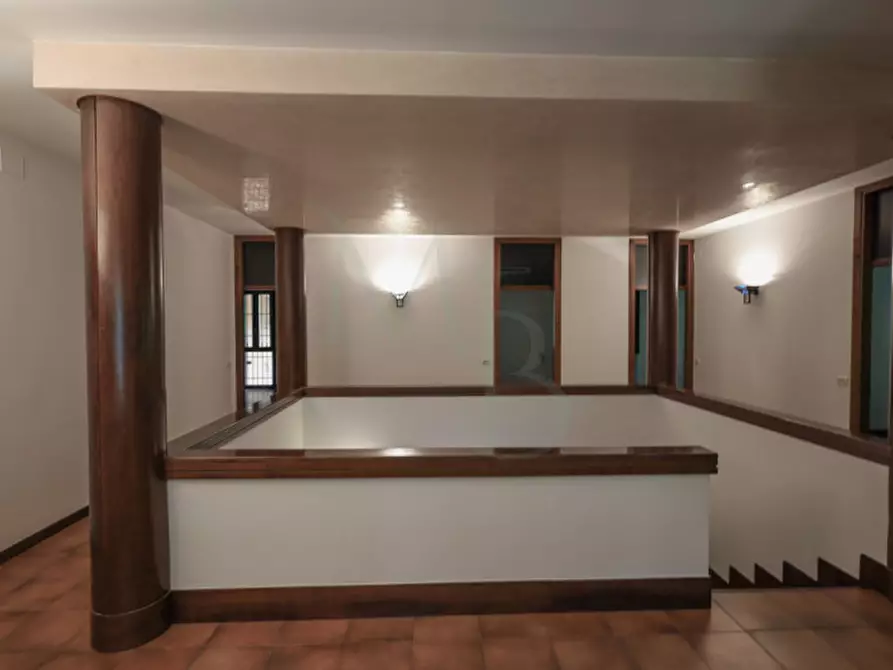 Immagine 8 di Villa in vendita  a Padova