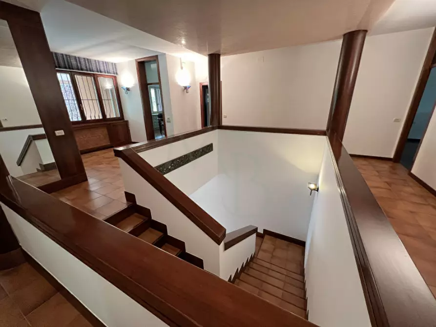 Immagine 9 di Villa in vendita  a Padova