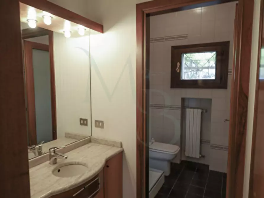 Immagine 18 di Villa in vendita  a Padova