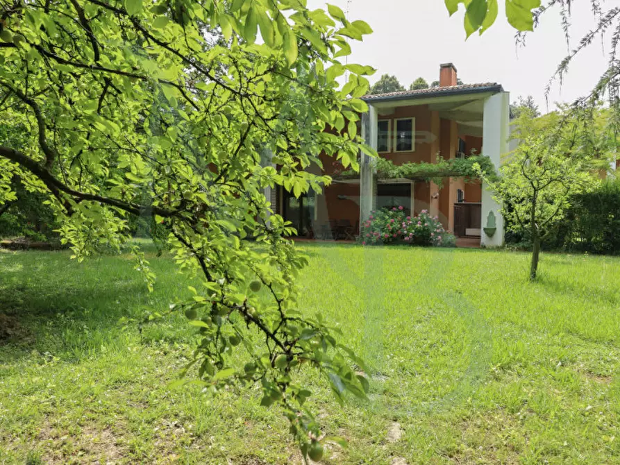 Immagine 27 di Villa in vendita  a Padova