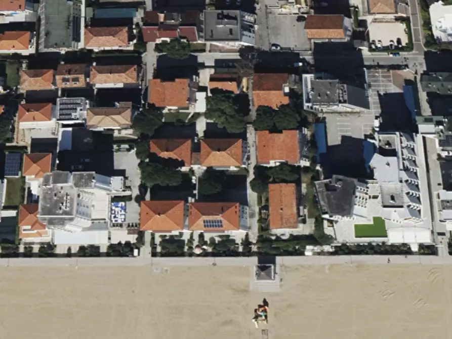 Immagine 1 di Terreno in vendita  a Jesolo